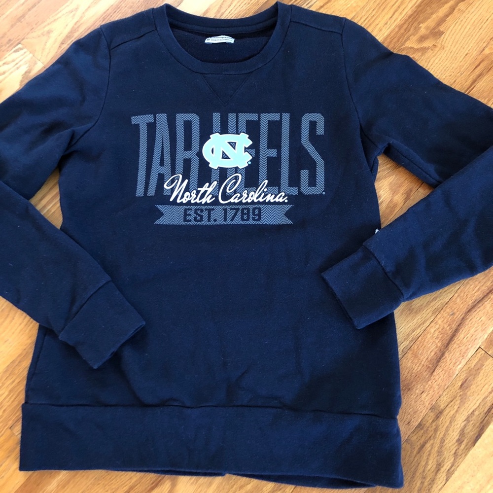 NWOT  UNC University of North Carolina Tarheels crew neck size MD Champion